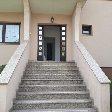 Appartamento Apartman Kristian Velika Gorica Esterno foto