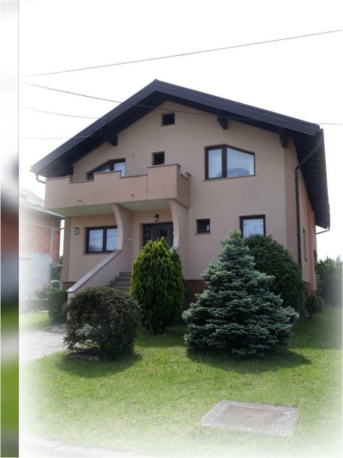 Appartamento Apartman Kristian Velika Gorica Esterno foto