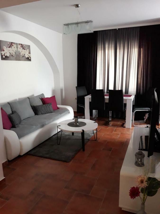 Appartamento Apartman Kristian Velika Gorica Esterno foto